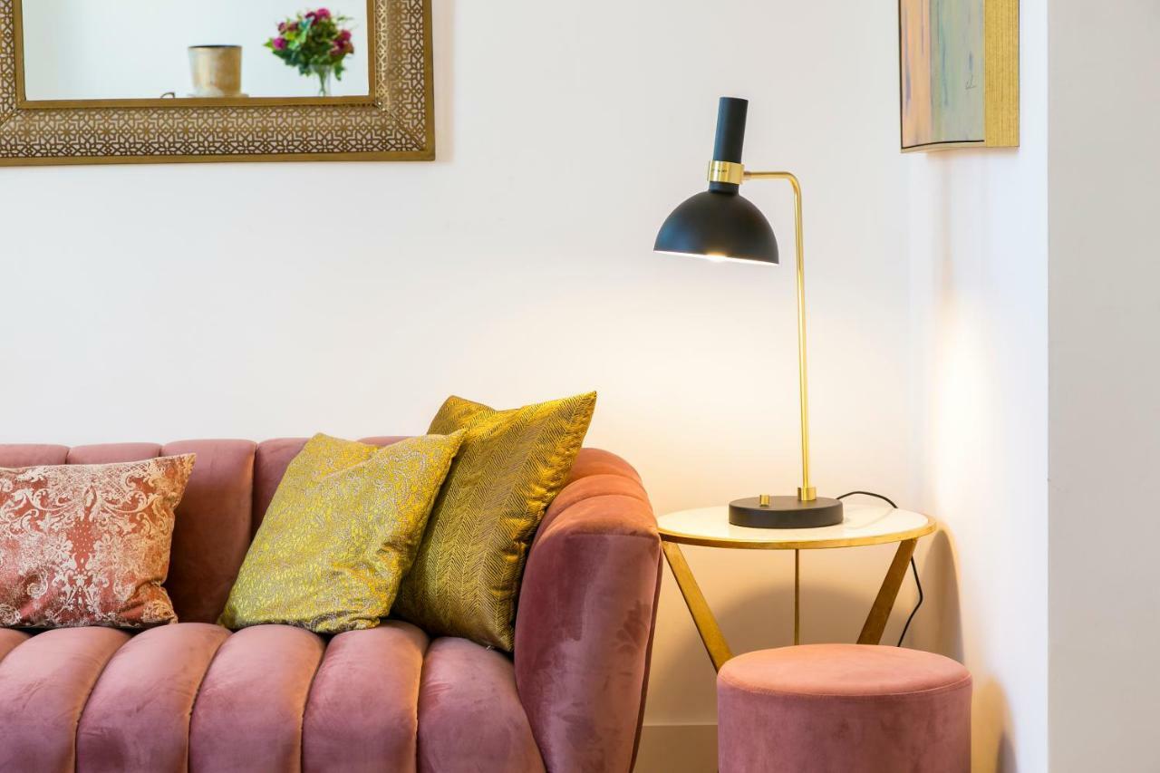 2 Beautiful Suites Upscale Flat Embracing Tejo! リスボン エクステリア 写真